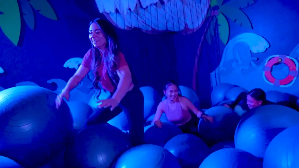 Players balancing through the Deep Sea room